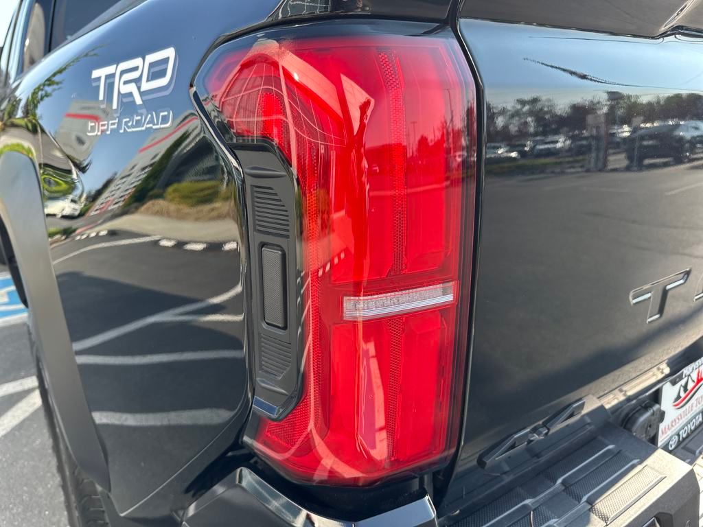Vehicle image 10 of 29