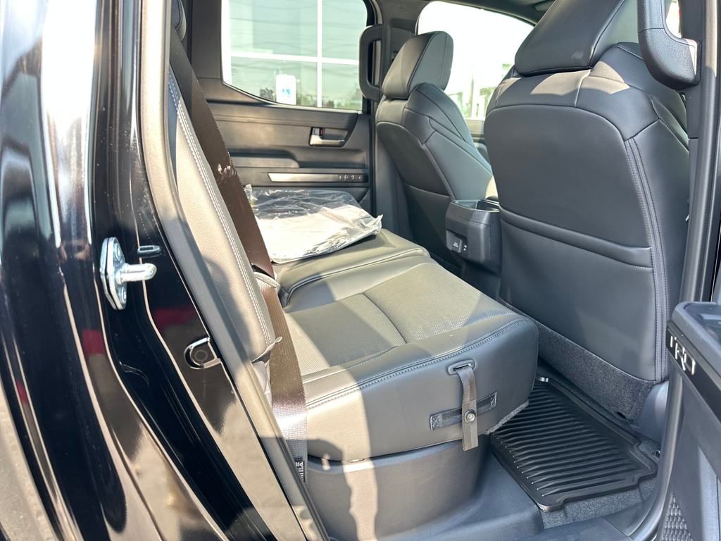Vehicle image 15 of 29