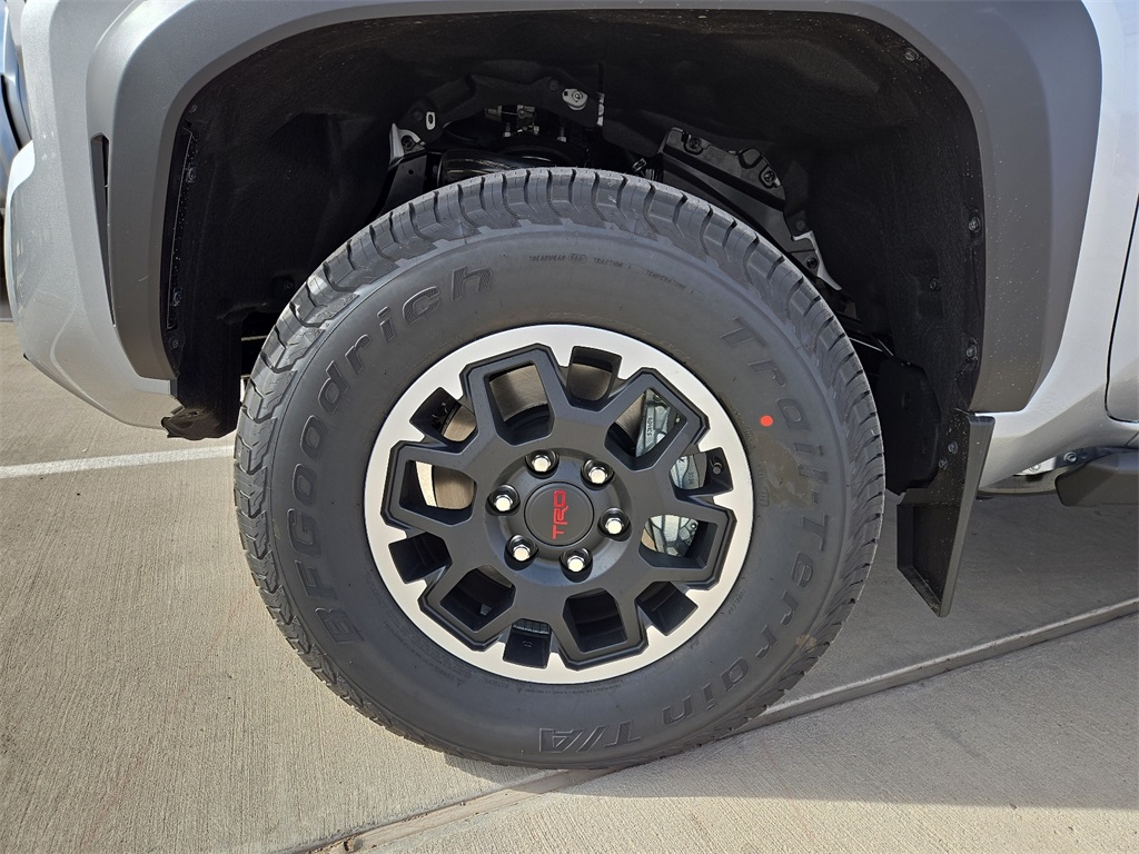Vehicle image 6 of 12