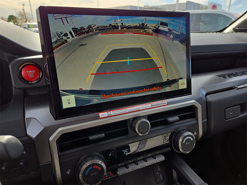 Vehicle image 10 of 12