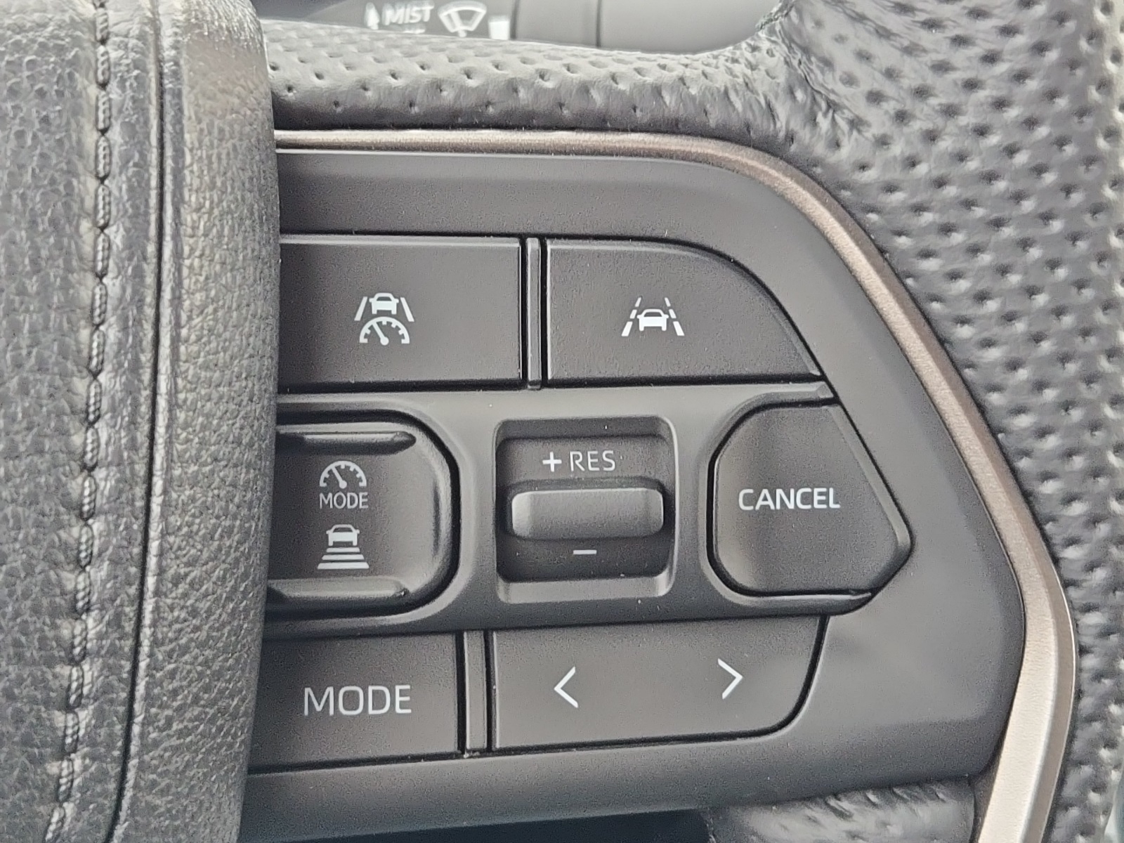 Vehicle image 33 of 49