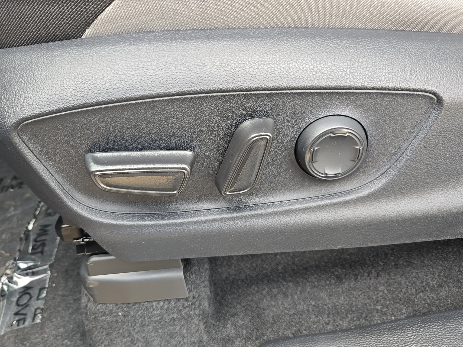 Vehicle image 26 of 49