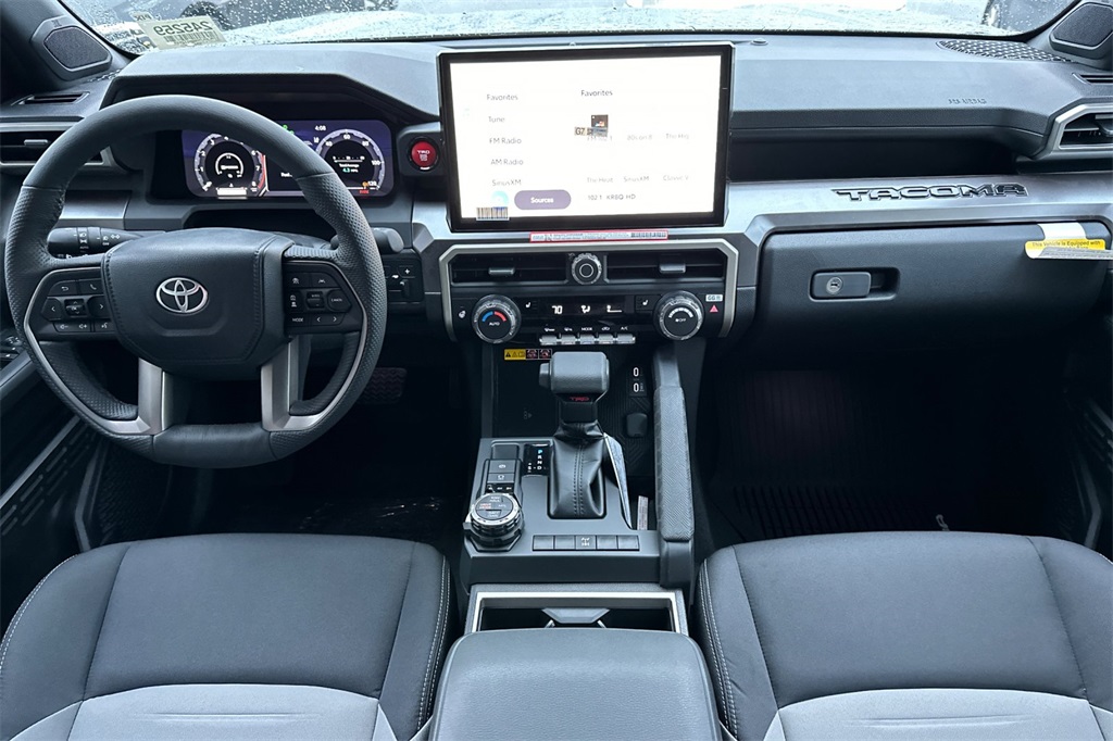 Vehicle image 10 of 22