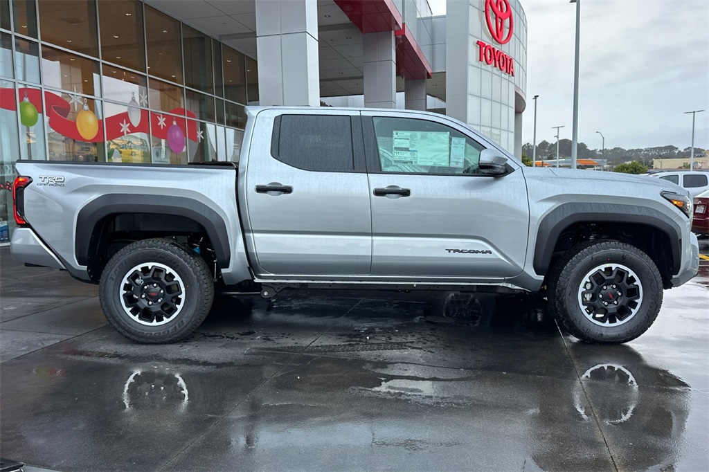 Vehicle image 4 of 22
