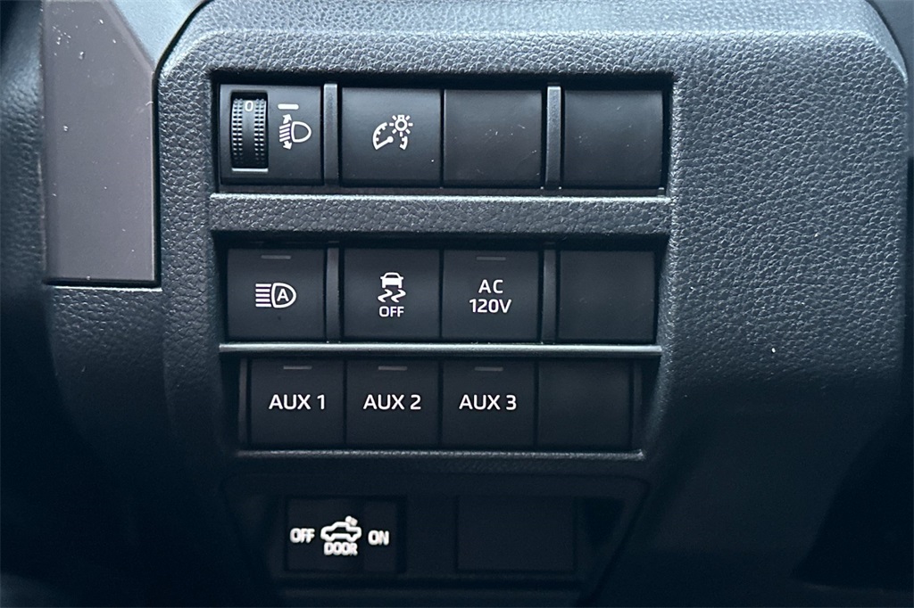 Vehicle image 21 of 22