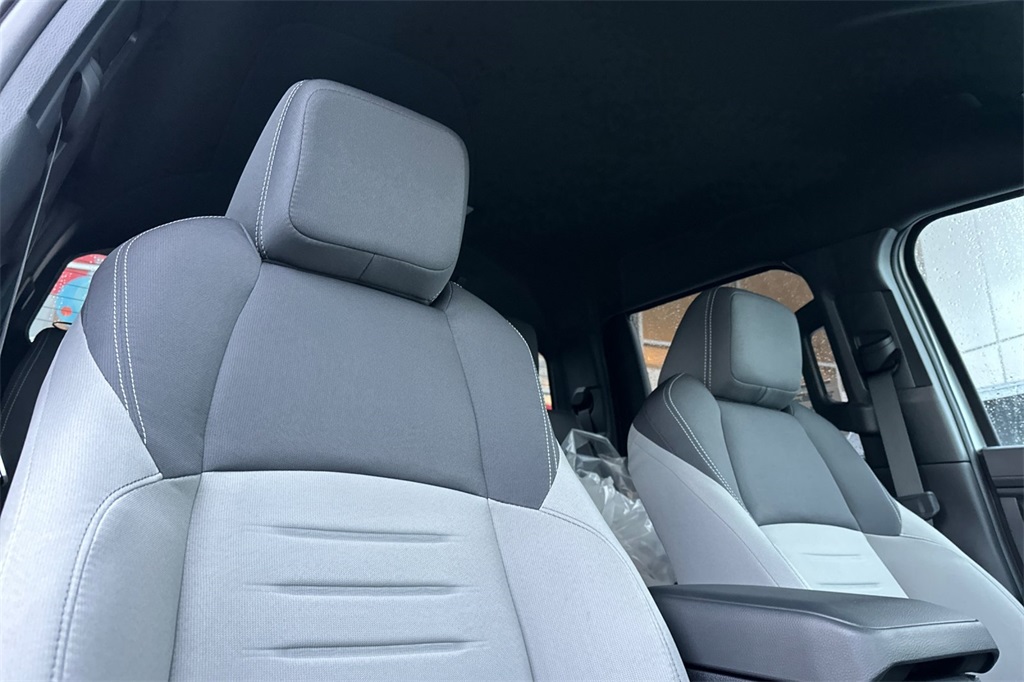 Vehicle image 13 of 22