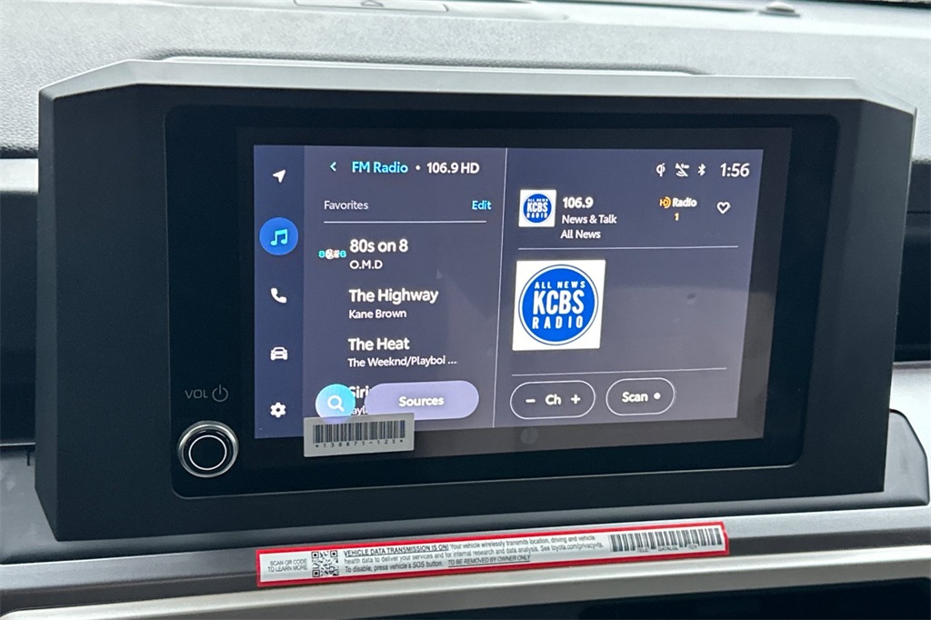 Vehicle image 14 of 22