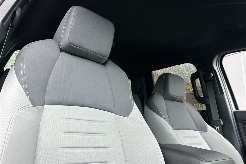 Vehicle image 13 of 22