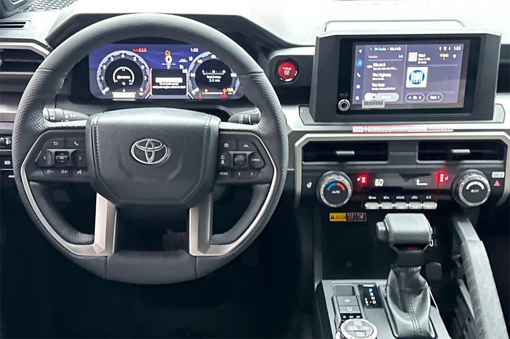 Vehicle image 11 of 22