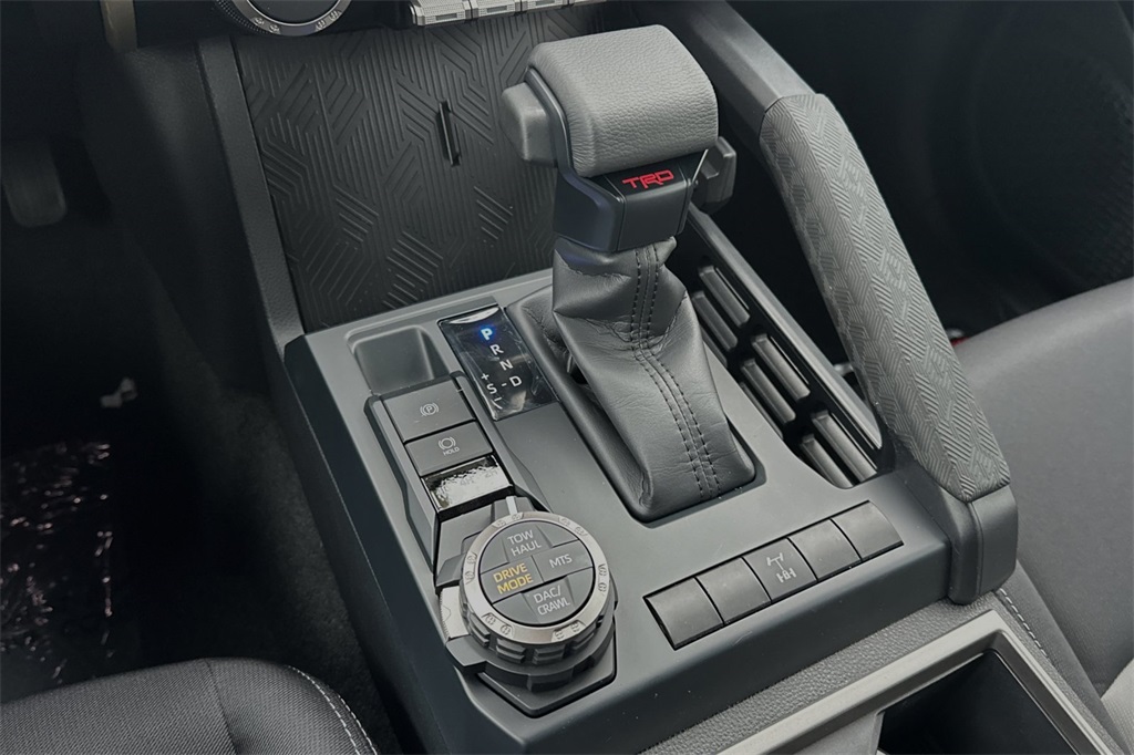 Vehicle image 17 of 22