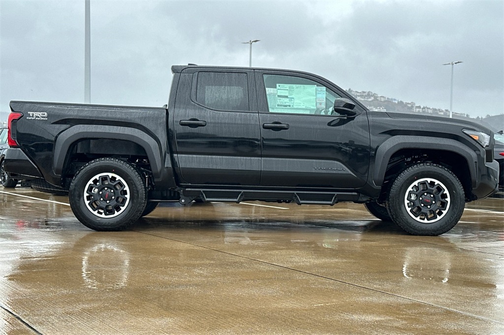Vehicle image 4 of 22