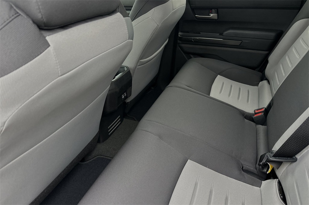 Vehicle image 9 of 22