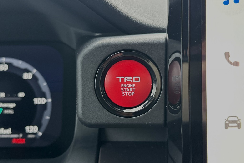 Vehicle image 18 of 22