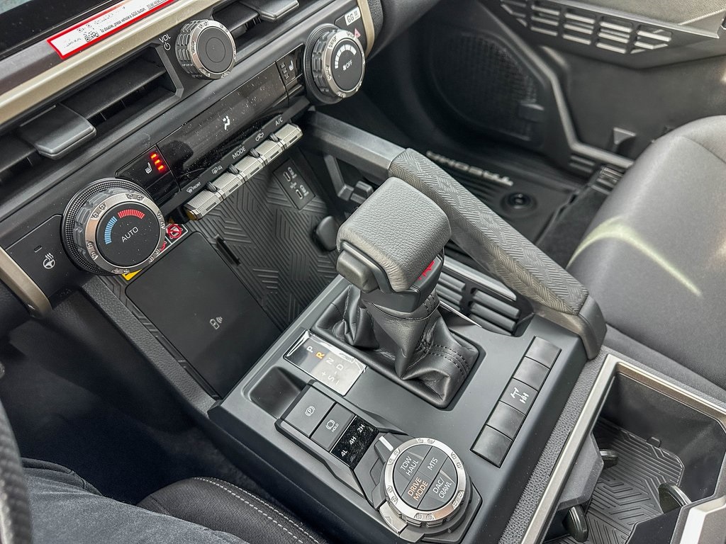 Vehicle image 20 of 22