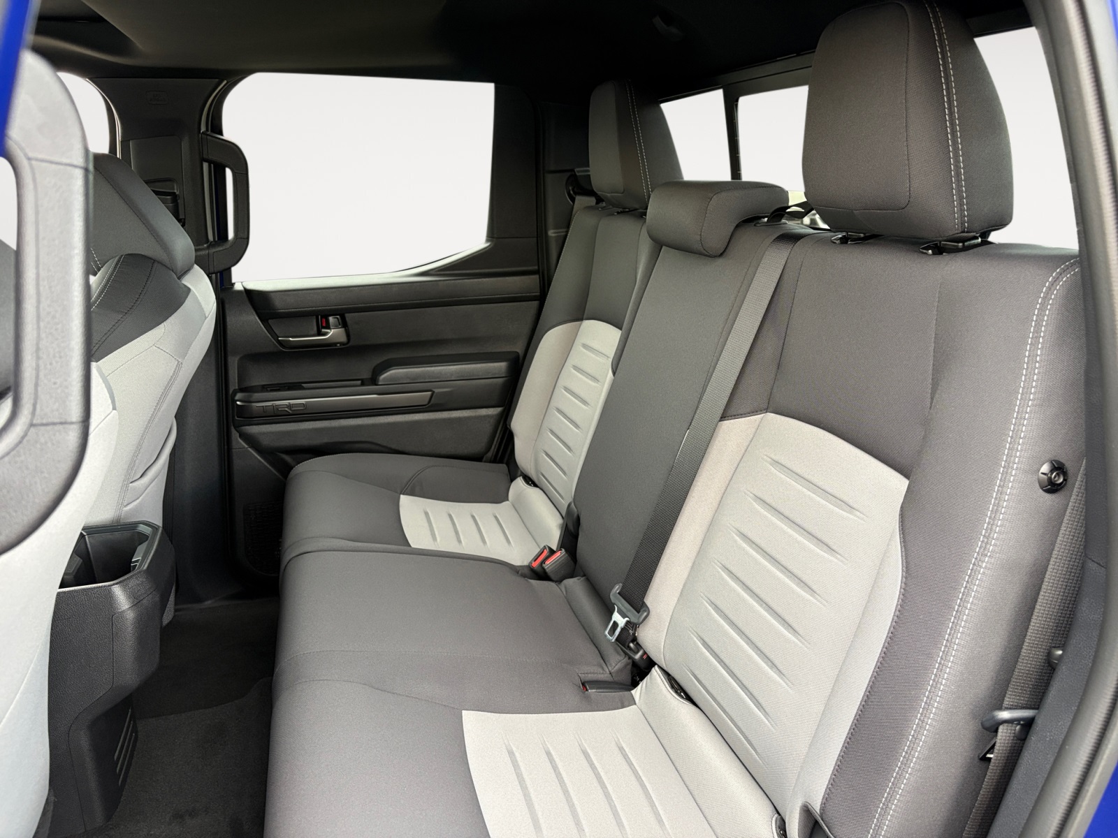 Vehicle image 13 of 25