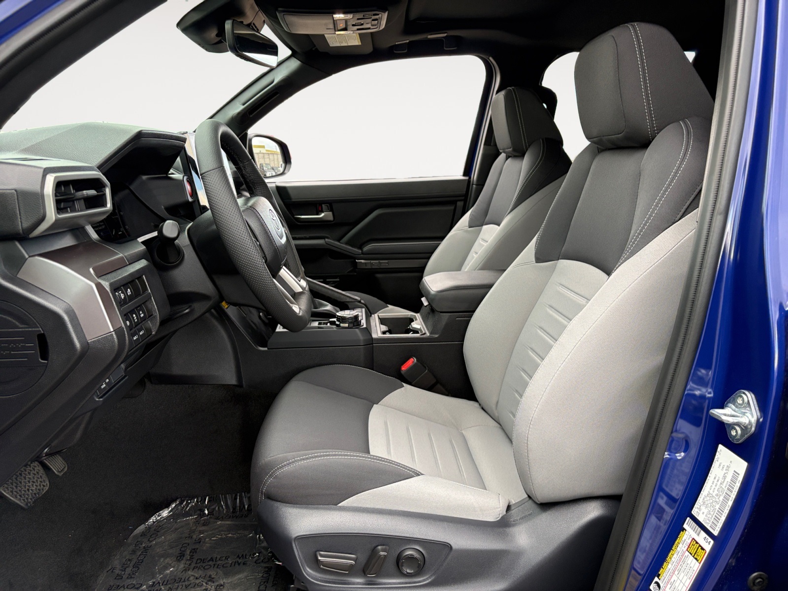 Vehicle image 9 of 25