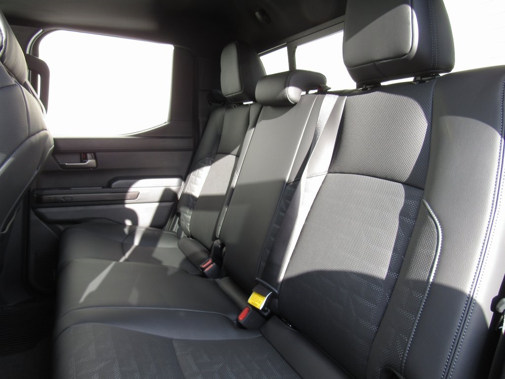 Vehicle image 20 of 40