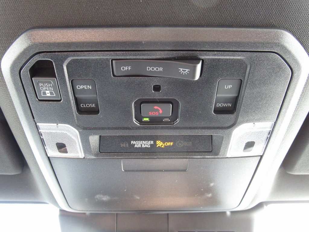 Vehicle image 29 of 40