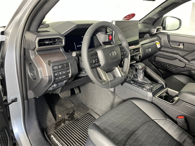 Vehicle image 8 of 27