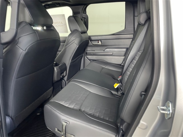 Vehicle image 22 of 27