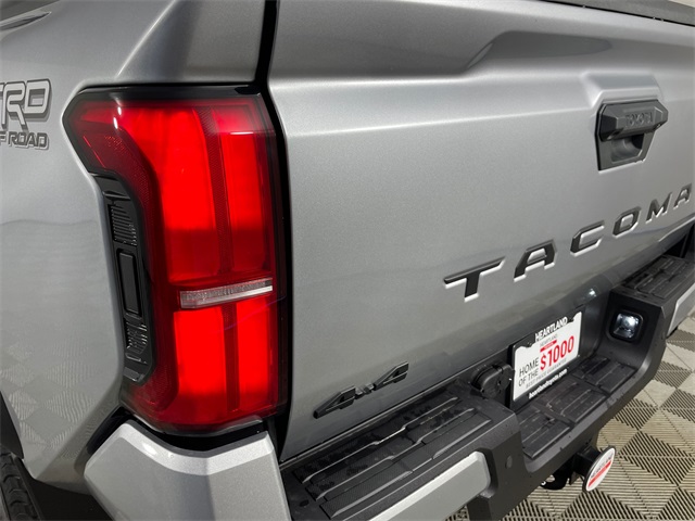 Vehicle image 24 of 27