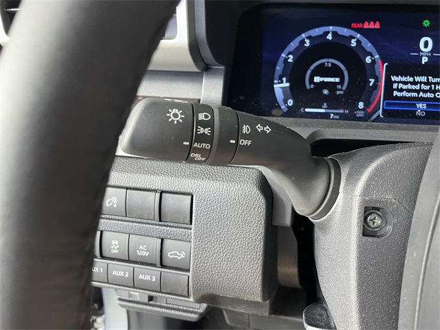 Vehicle image 17 of 27