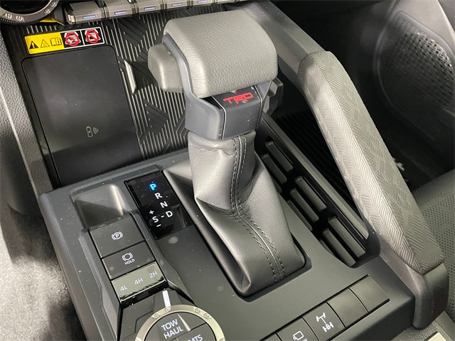 Vehicle image 13 of 27