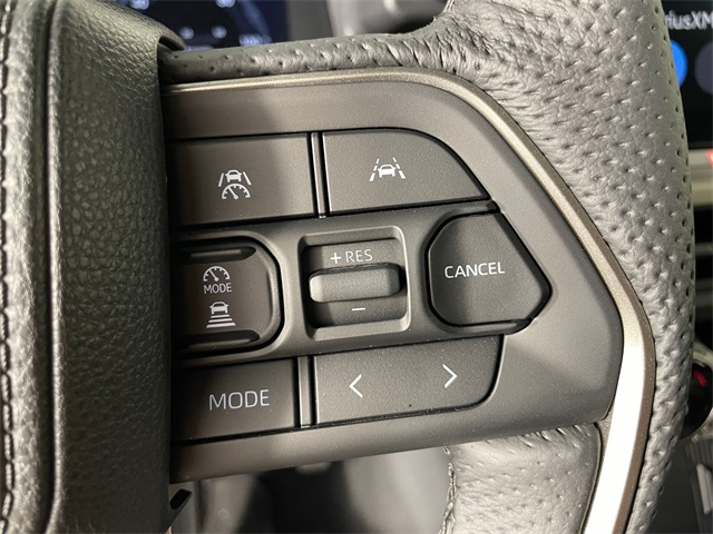 Vehicle image 15 of 27