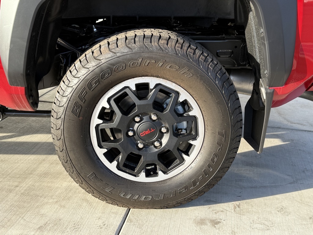 Vehicle image 12 of 25