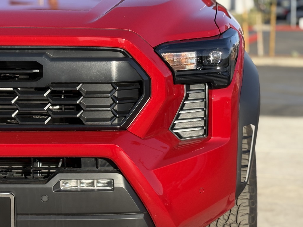 Vehicle image 9 of 25