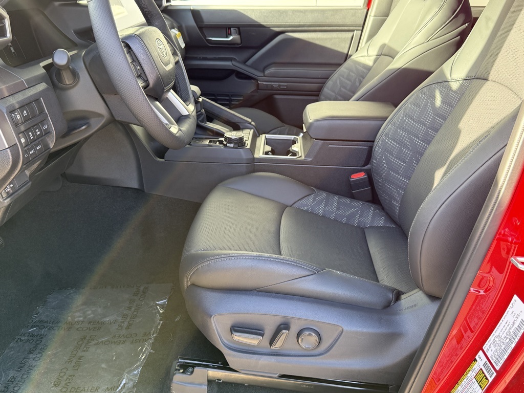 Vehicle image 15 of 25