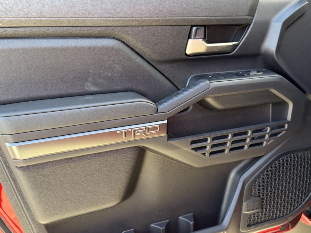 Vehicle image 13 of 25