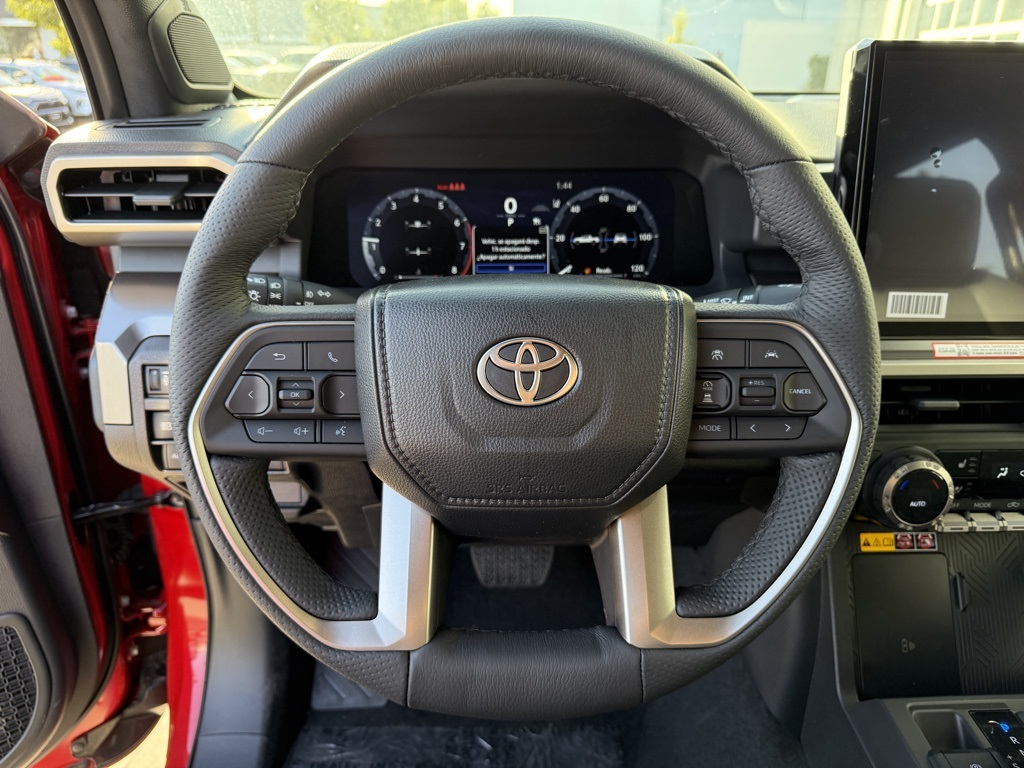 Vehicle image 19 of 25