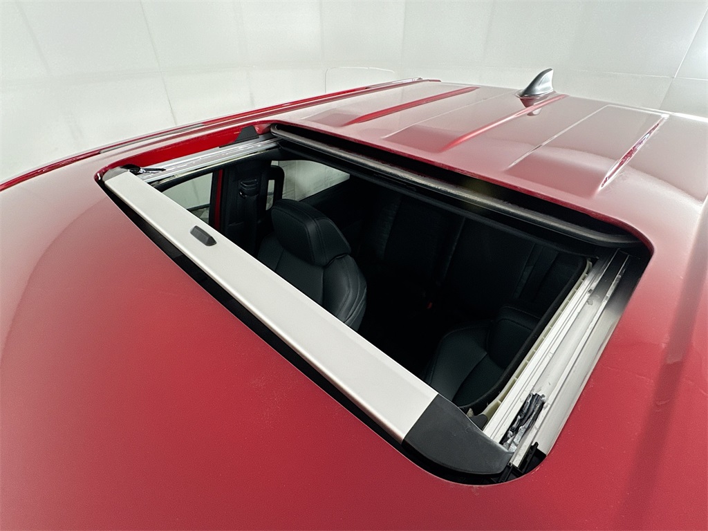 Vehicle image 22 of 32