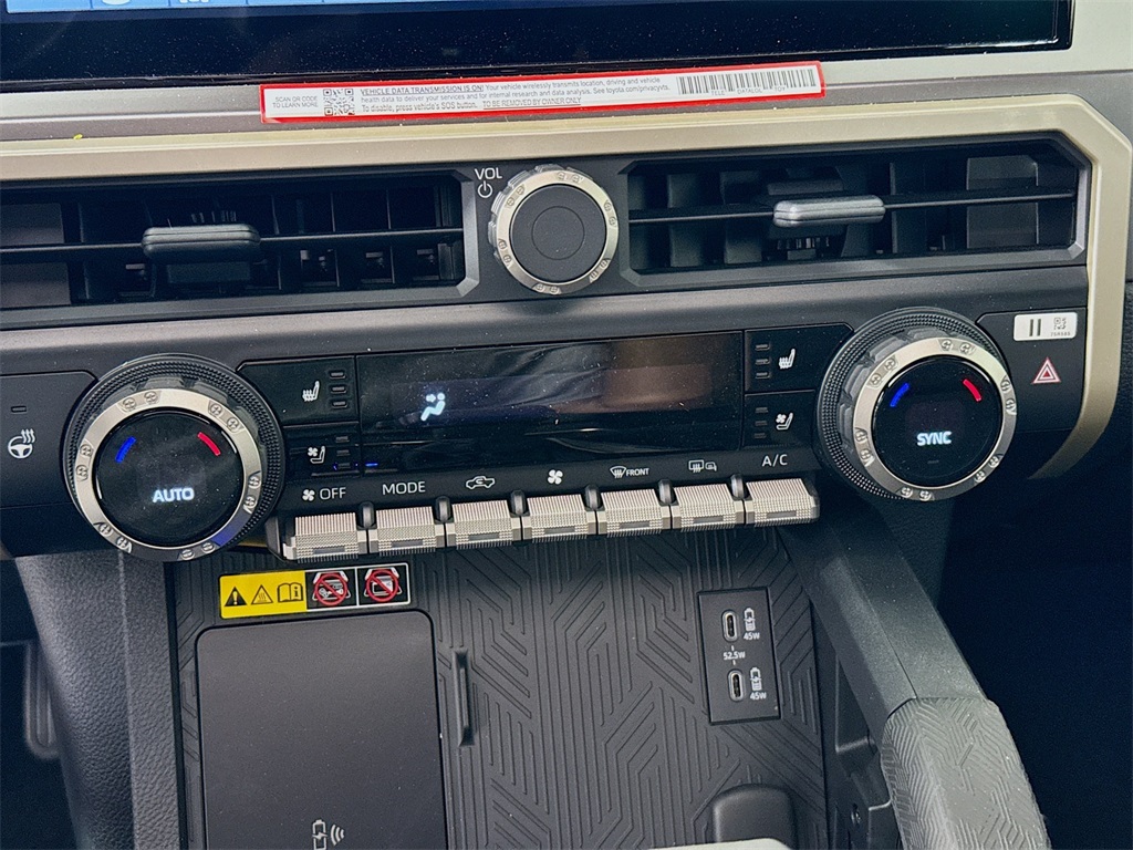 Vehicle image 15 of 32