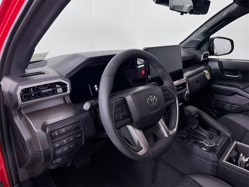 Vehicle image 9 of 32