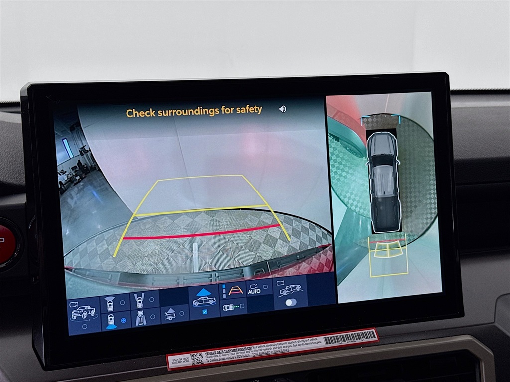 Vehicle image 13 of 32