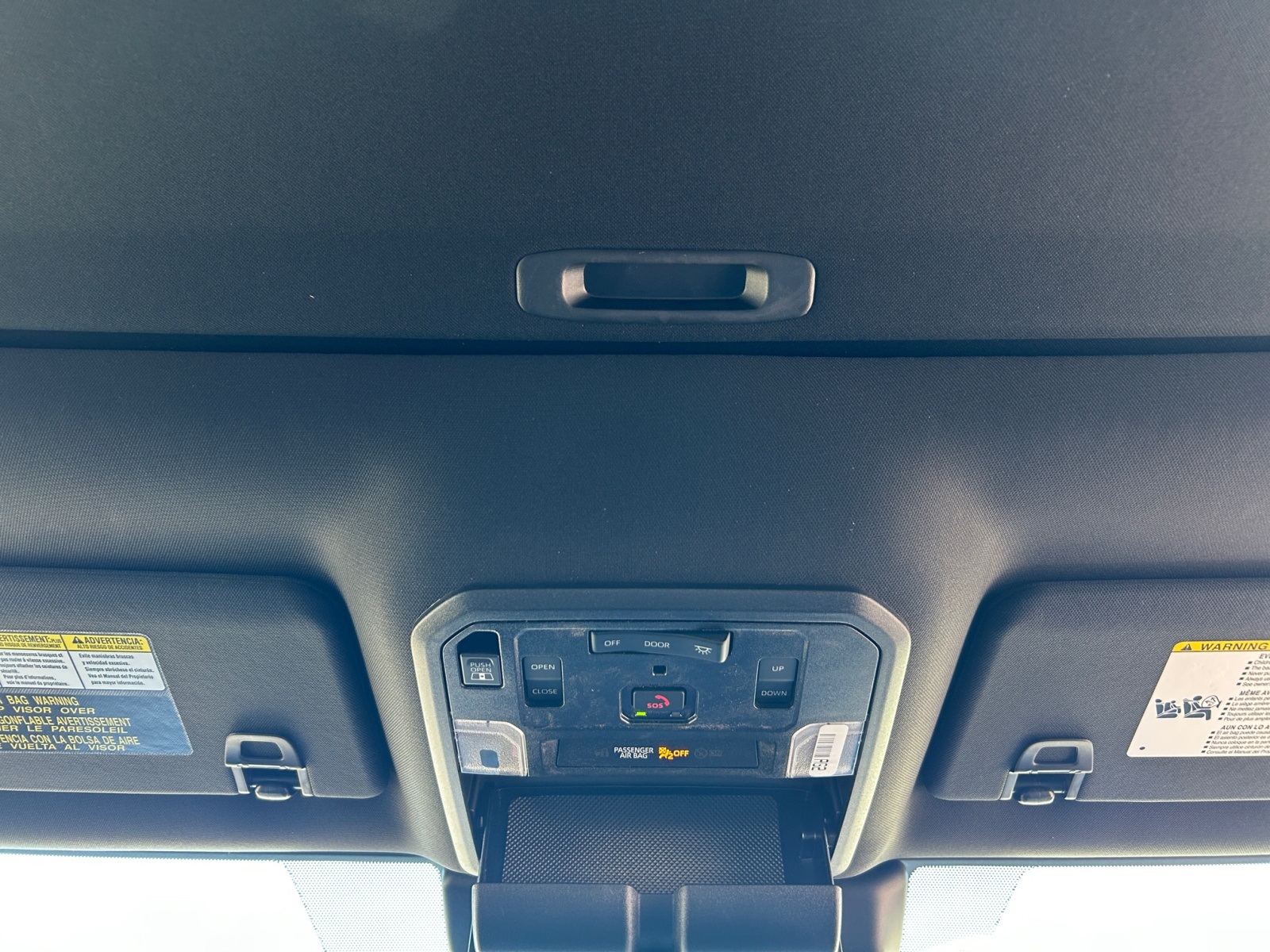 Vehicle image 16 of 25