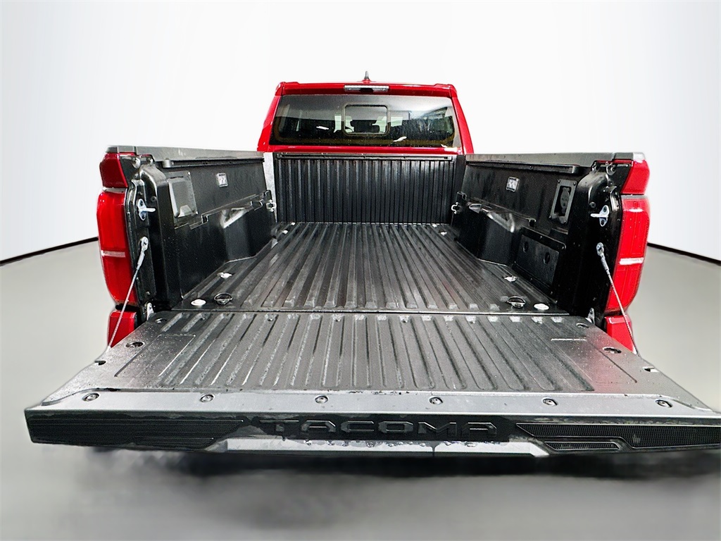 Vehicle image 24 of 30