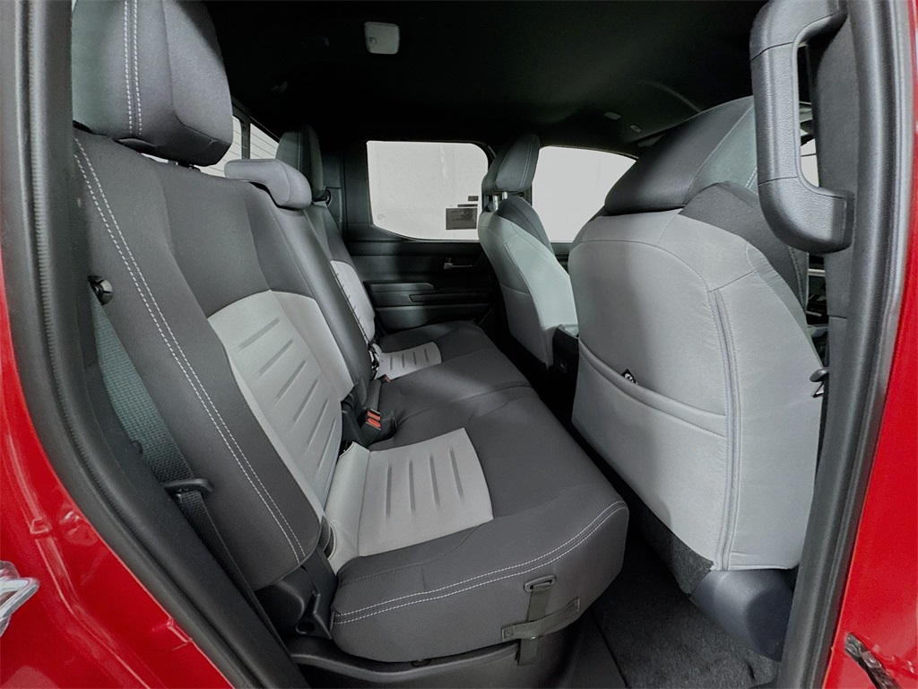 Vehicle image 25 of 30