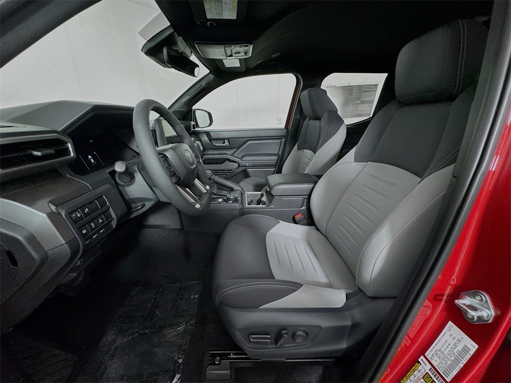 Vehicle image 21 of 30