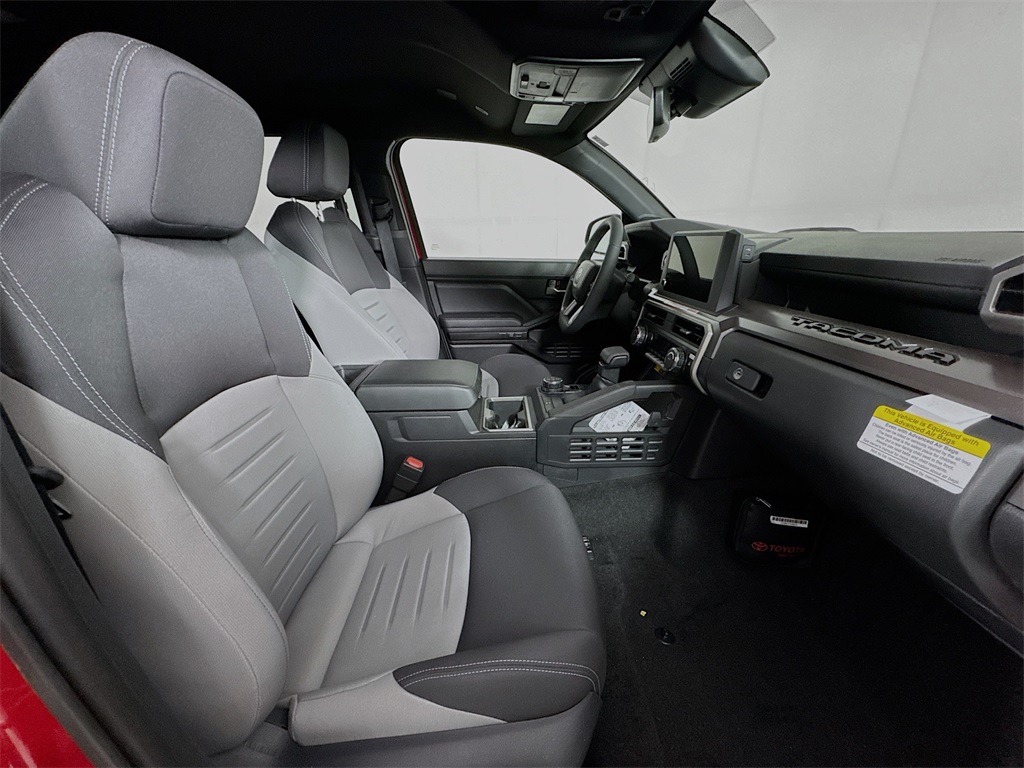 Vehicle image 26 of 30