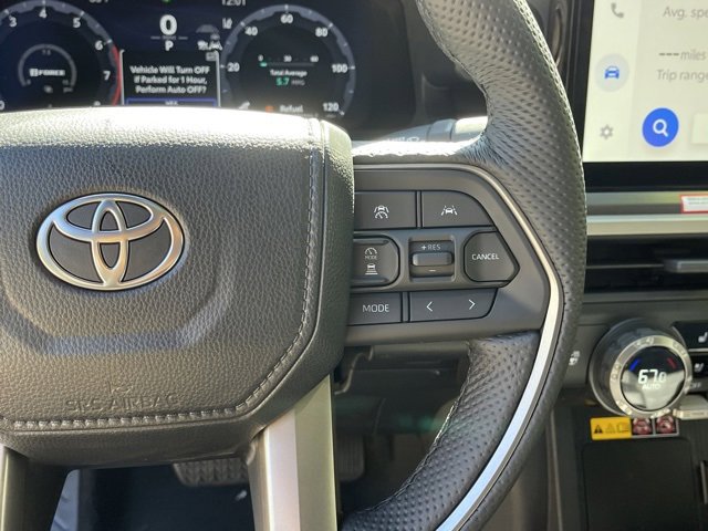 Vehicle image 14 of 25