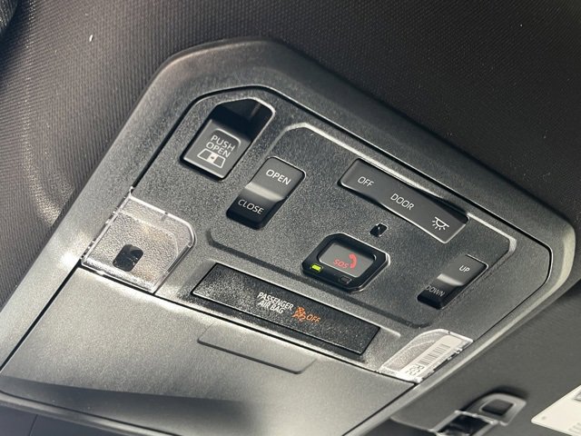 Vehicle image 20 of 25