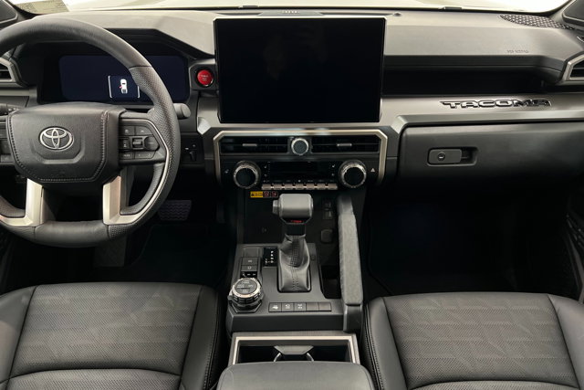 Vehicle image 13 of 24