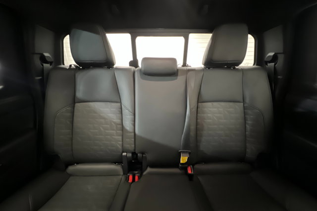 Vehicle image 23 of 24