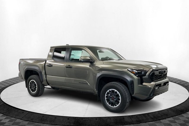 Vehicle image 3 of 24