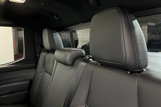 Vehicle image 20 of 24