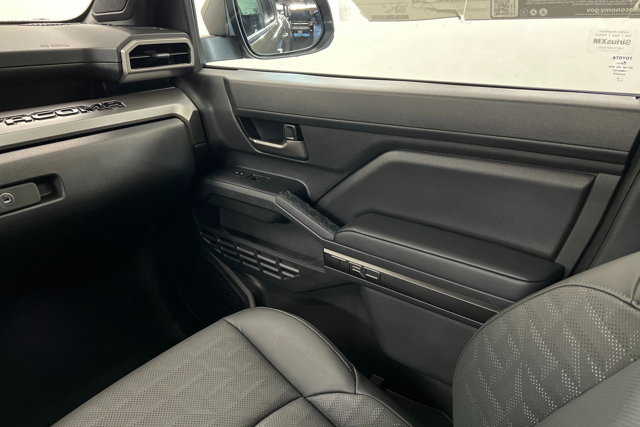 Vehicle image 10 of 24