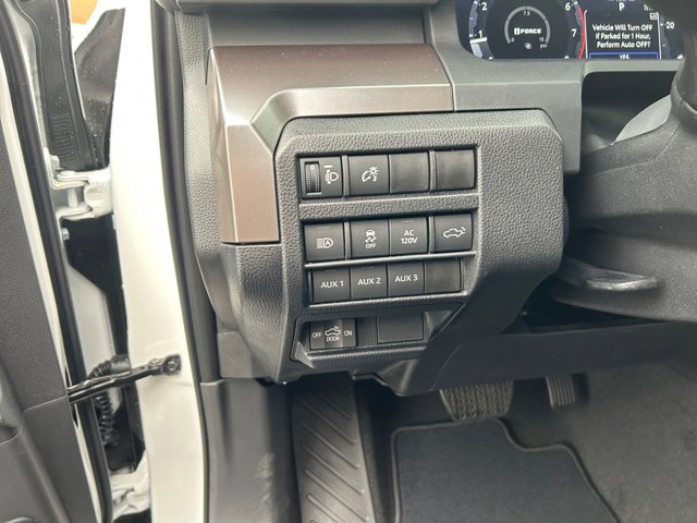 Vehicle image 21 of 37